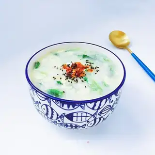 Plum soup