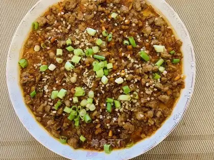Pyramid meat and fresh eggs