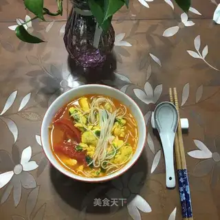Tomato egg noodles
