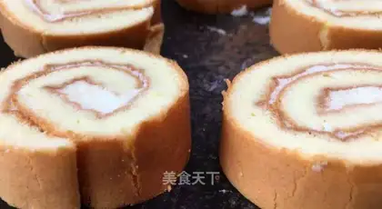 Swiss roll cake