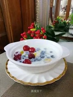 Blueberry mango yogurt bowl