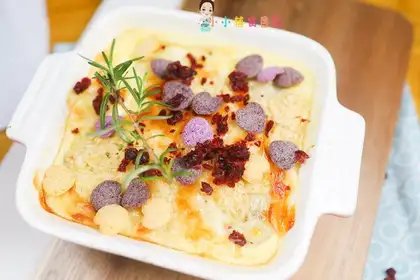 Egg oatmeal roasted banana cheese