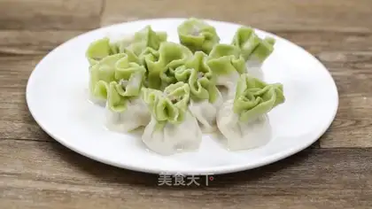 Emerald white dumplings