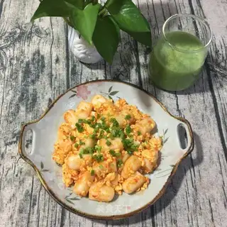 Tomato eggs, fried cake