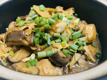 Chicken-legged mushrooms