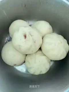 Bean-salary buns