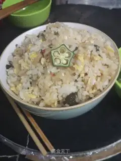 Sour eggs and rice