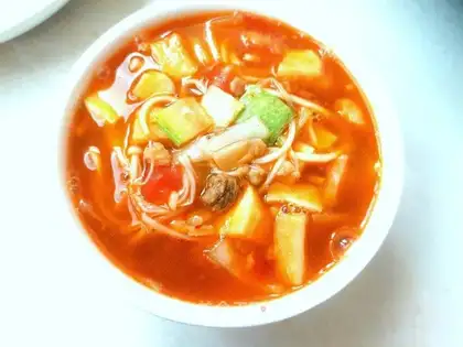 Tomato noodles and vegetable soup