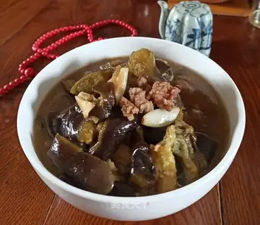 Meat and eggplant