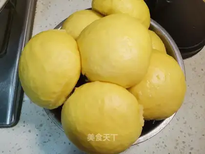 Pumpkin buns