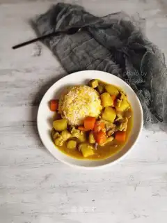 Curry chicken