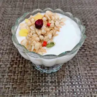 Cheap grains with yogurt