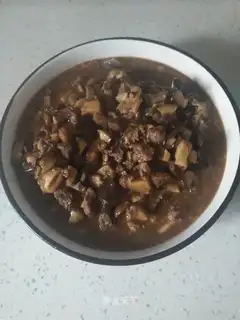 Mushroom beef sauce