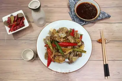 Spicy manicure