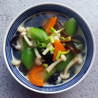 Spruccus mushroom soup