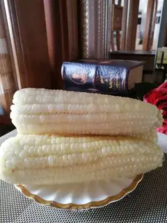 Fresh corn