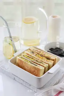 Seaweed chicken pine sandwich