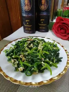 Sugary spinach
