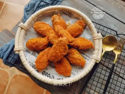 Gold sand wings