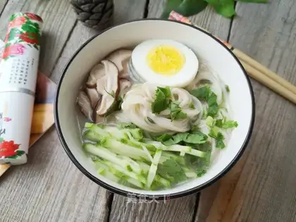 Fresh noodles
