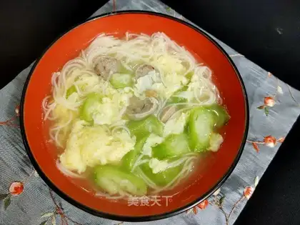 Hand-to-hand meatball silk melon soup
