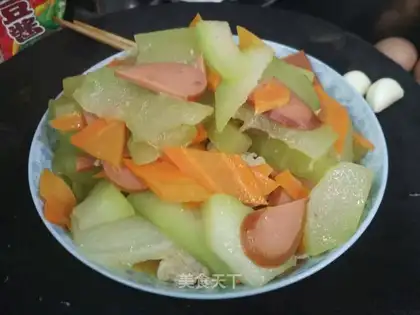 Cleaning up the cucumber sausage