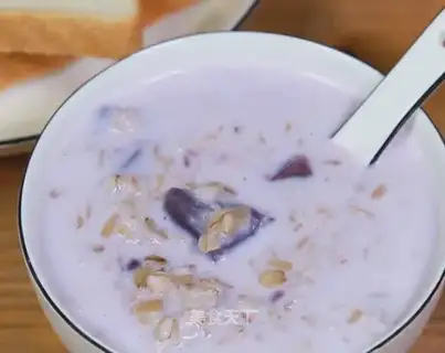 Oatmeal milk congee