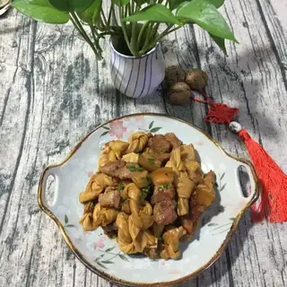 Five bouquets of meat burning the leaves