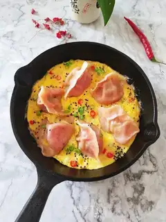 Hold on to the omelet