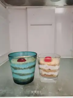 A yogurt cup