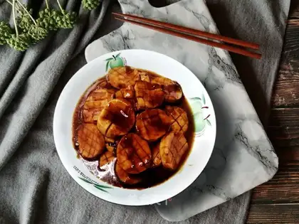Apricot mushroom