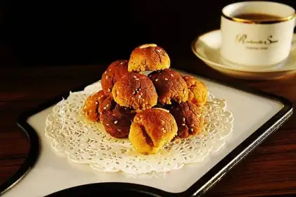 Almond peanut butter soyball