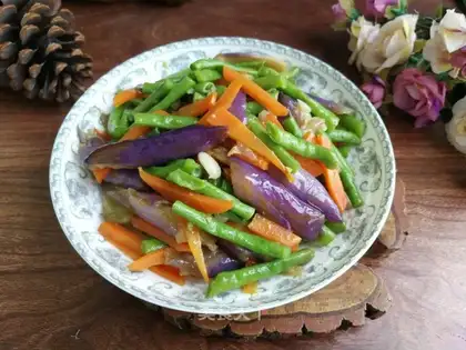 Carrot cheese and beans