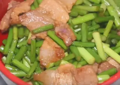 Garlic fried meat