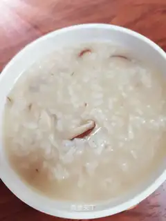 Dragon bone mushroom congee