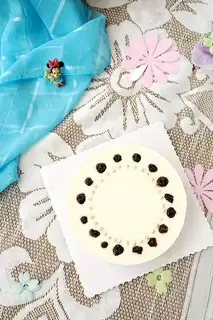 Blueberry mousse cake