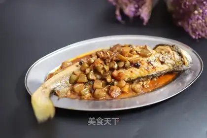Squeeze yellowfish