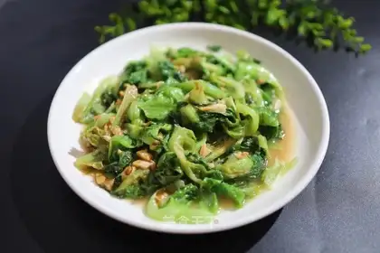 Sesame sauce, lettuce
