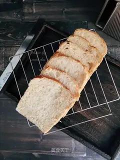 All wheat red sugar toast