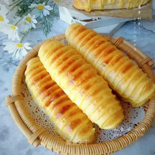 Children's favorite caterpillar bread