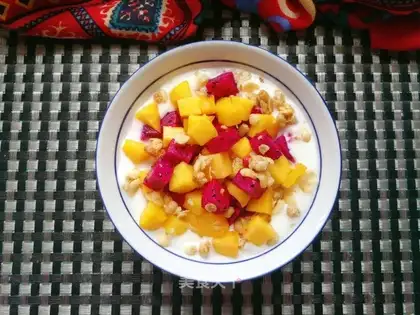 Flamingo poignant yogurt bowl