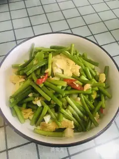 Garlic fried eggs
