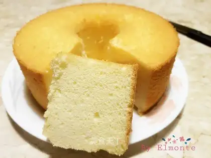 Yogurt chili cake