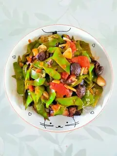The mushroom tomato fried the pig's ear