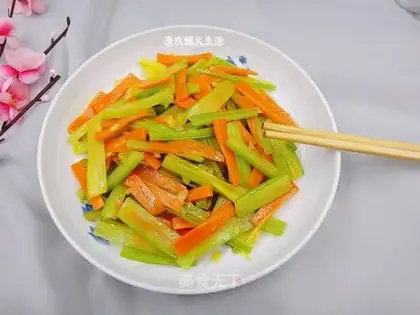 Fried curry carrots