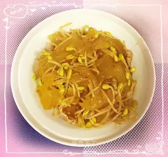Bean sprouts