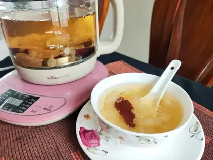 The silver spoon of red dates