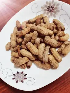 Five perfumes for peanuts