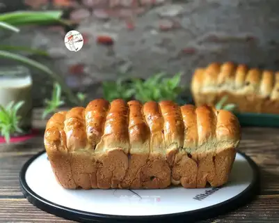 Cranberry black and wheat toast