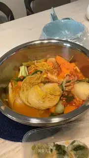 The tomato smell is hot